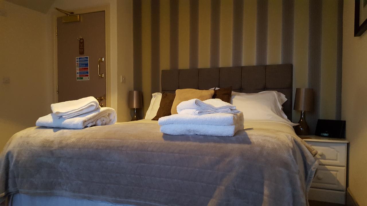The Stag Hotel Northwood  Kültér fotó